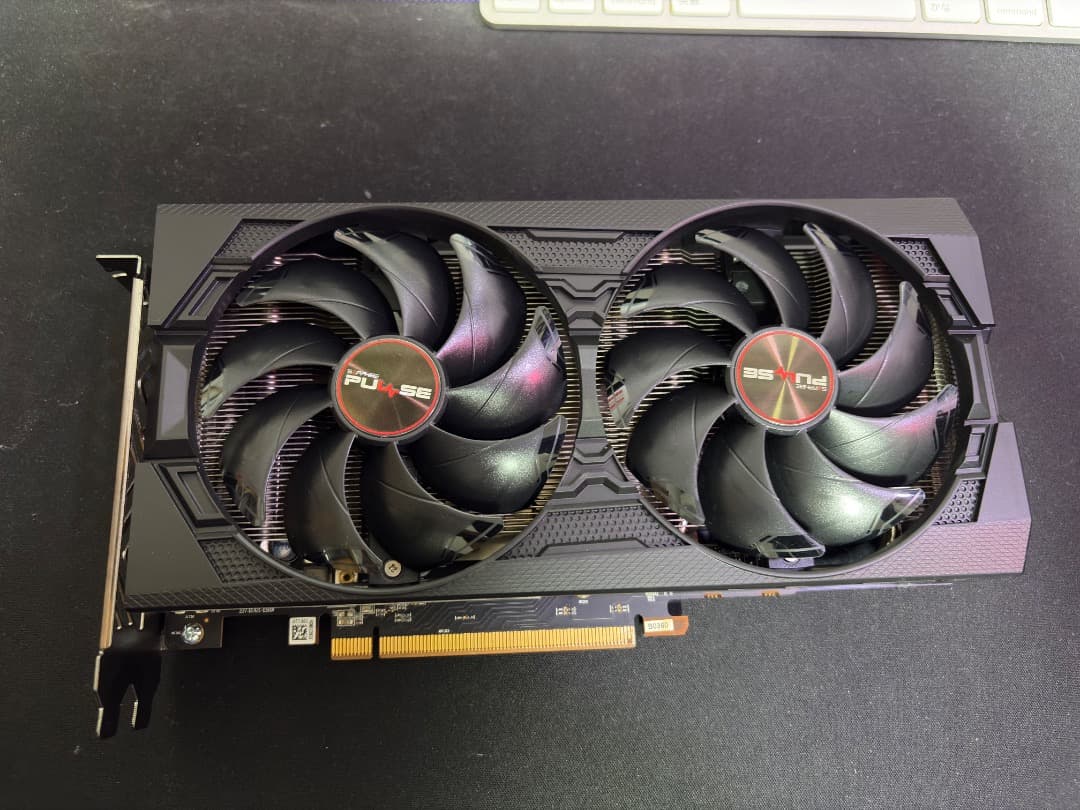 グラフィックボード・グラボ・ビデオカード SAPPHIRE PULSE RADEON RX 5500 XT 4G