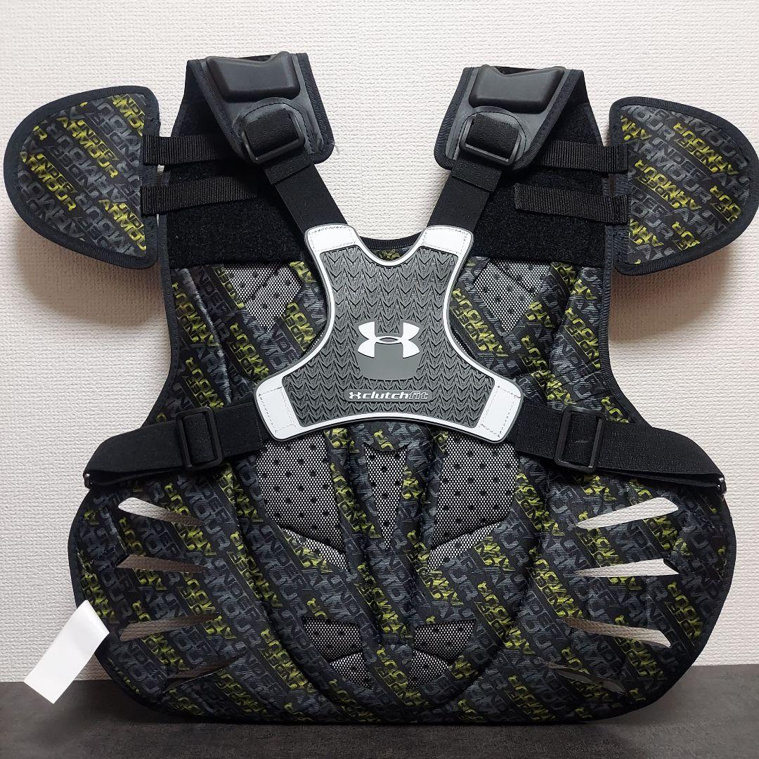 あ*わ様 UA　アンダーアーマー　キャッチャー防具　プロテクター　レッグガード