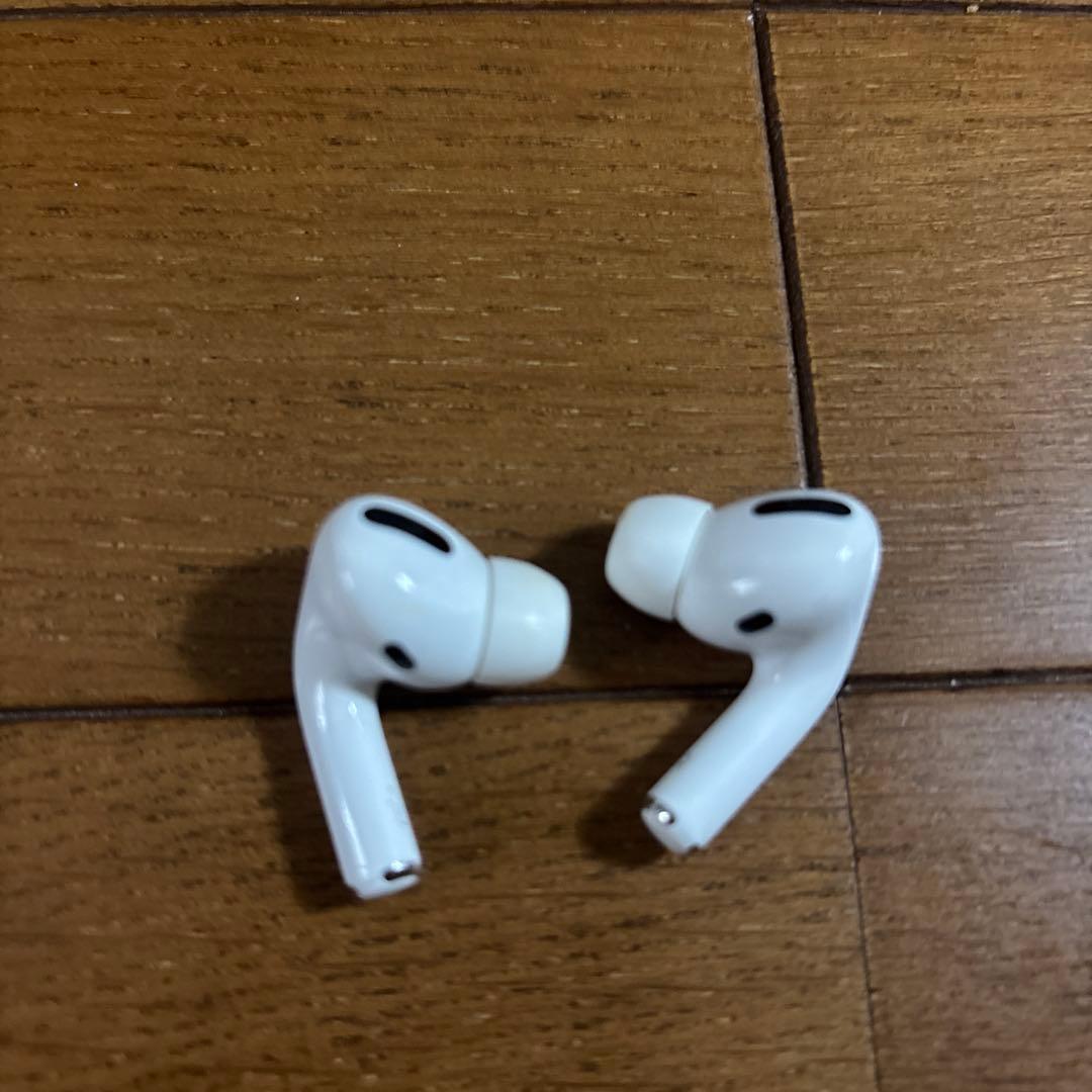 AirPods Pro ホワイト 本体と充電ケース
