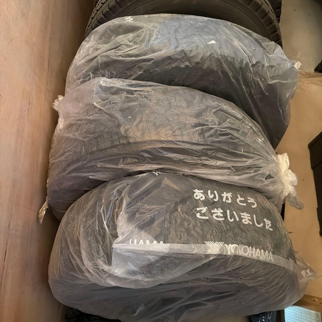 もと　 ハイエース　RAYS M9 16インチホイール・タイヤ