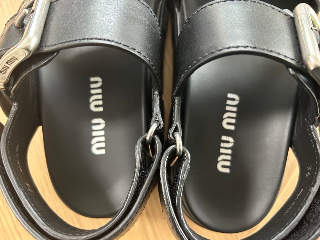 ⭐︎美品ミュウミュウ⭐︎昨季厚底サンダル
