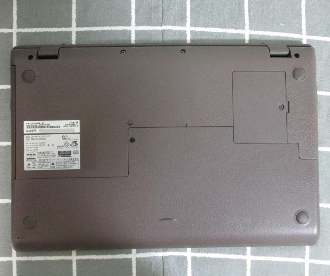 富士通ノートPC Corei7 第8世代、バッテリー93%、ブルーレイ