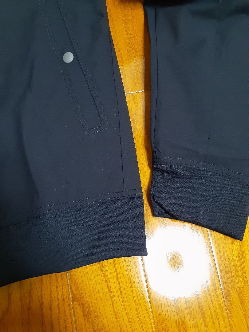 最終値下げ。オークリー　ナイロンジャケット　XL　ブラック　新品