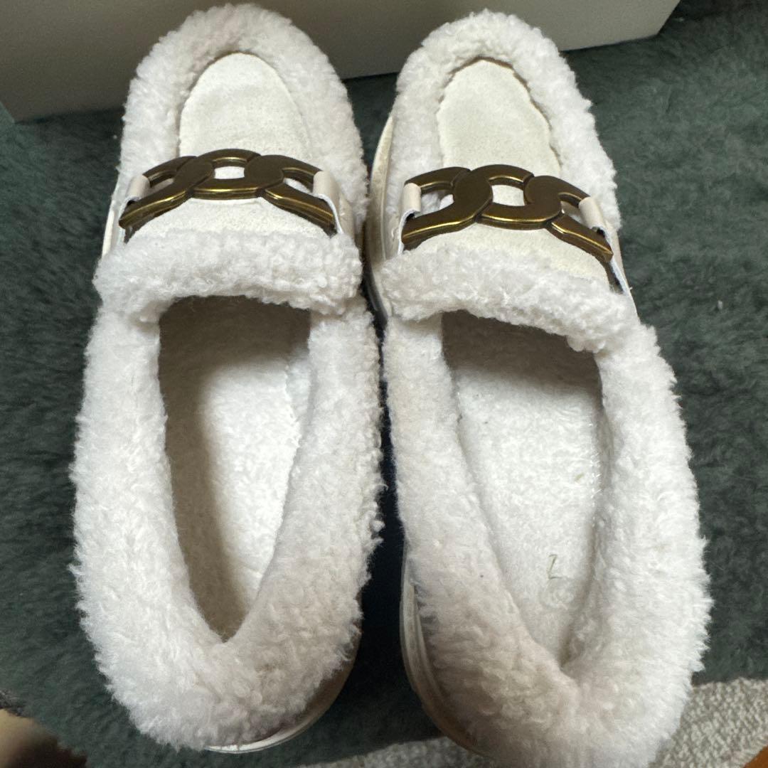 極美品ヒルズアヴェニュー ボア厚底 ローファータンクソール ストーミ アイボリー