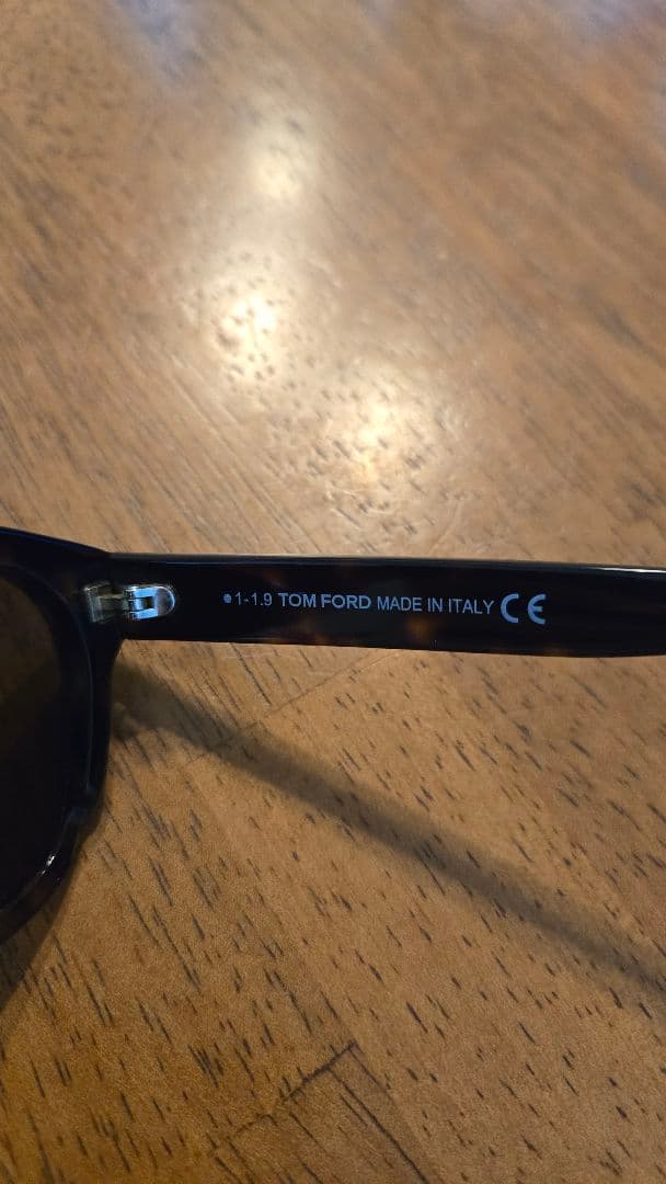 TOM FORD サングラス TF590-F 52J Bryan-02