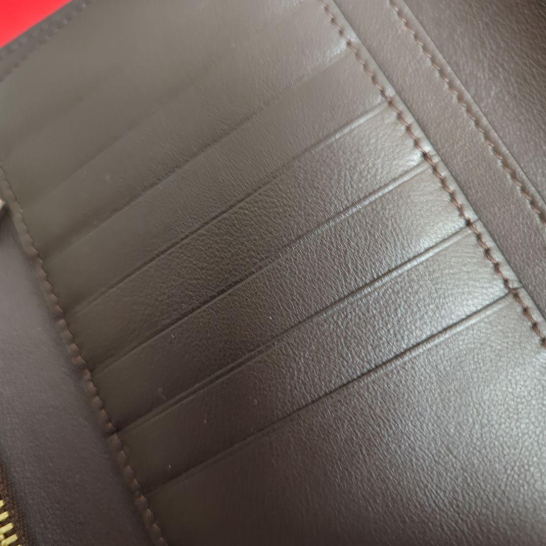 新品未使用　FERRAGAMO 　ワンダレディス　エナメル長財布　黒✕茶