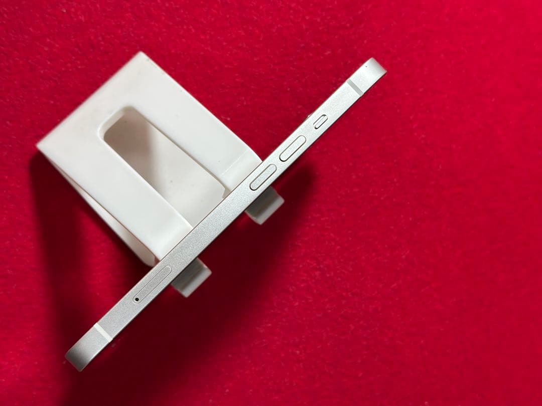 【6573】iPhone 13スターライト 128GB simフリー