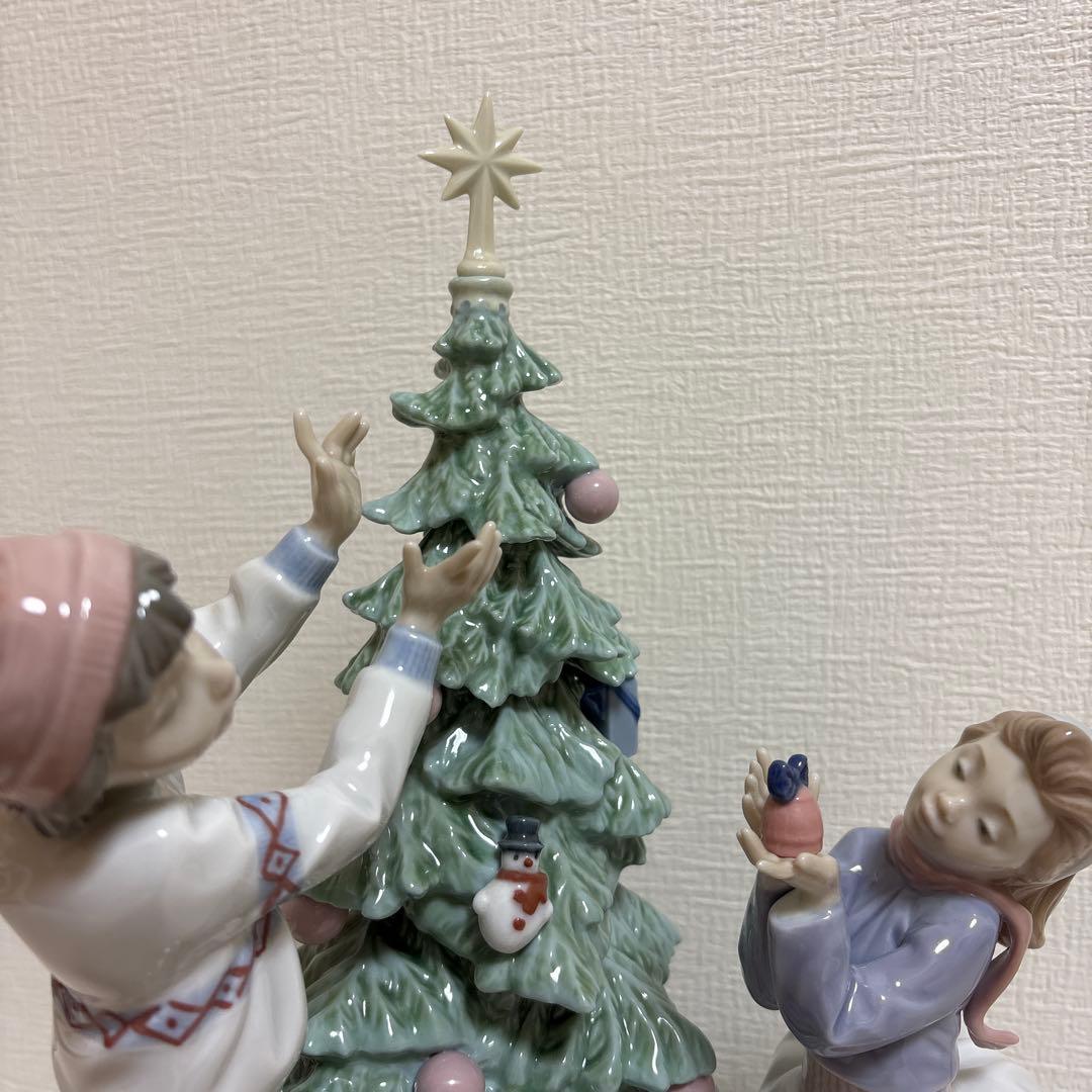 リヤドロ　LLADRO 「ツリーを飾ろう」　新品！