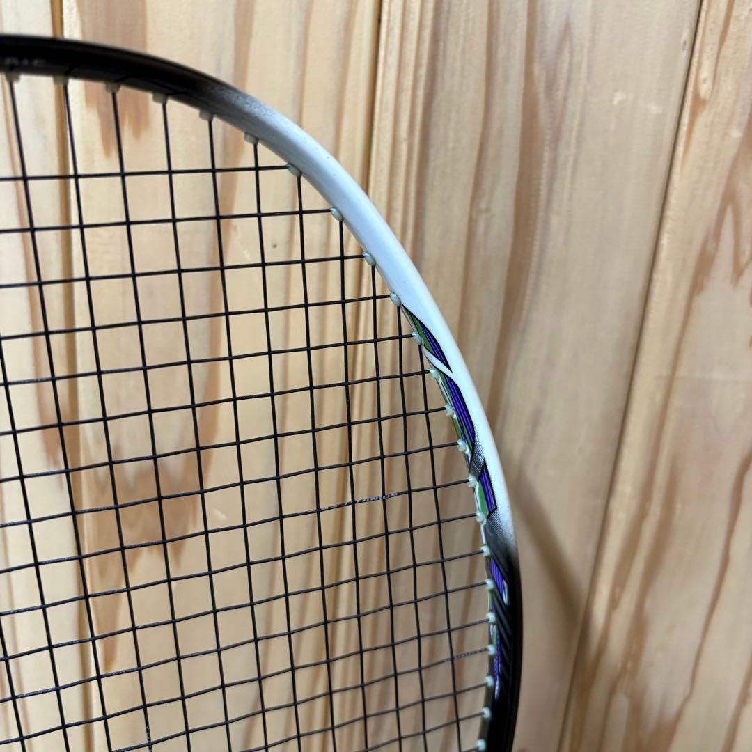 【美品】YONEX ヨネックス NANOFLARE 200 バトミントンラケット