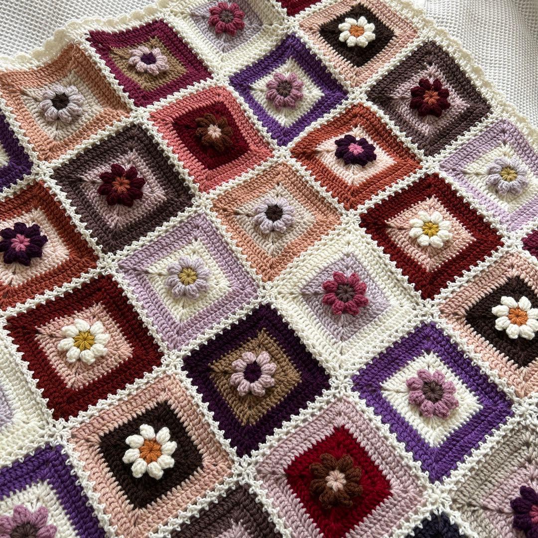 ぷっくり。お花のモチーフ編み ブランケット マルチカバー ウール 手編み