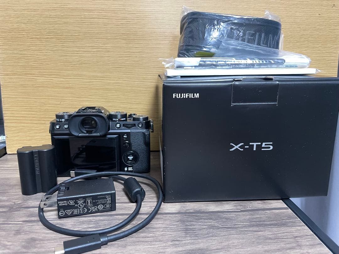 FUJIFILM X-T5 ブラック 本体と付属品