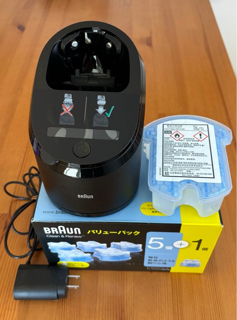 【新品未使用】シェーバー洗浄機　TYPE54301 と交換カートリッジ6個