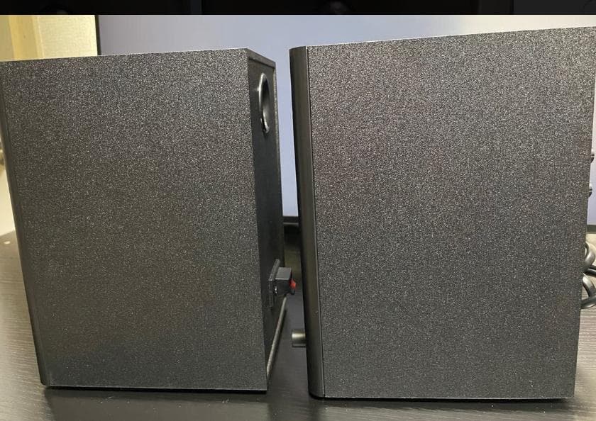 一郎さんご希望プチプチ梱包　美品Edifier MR4 ペア ブラック