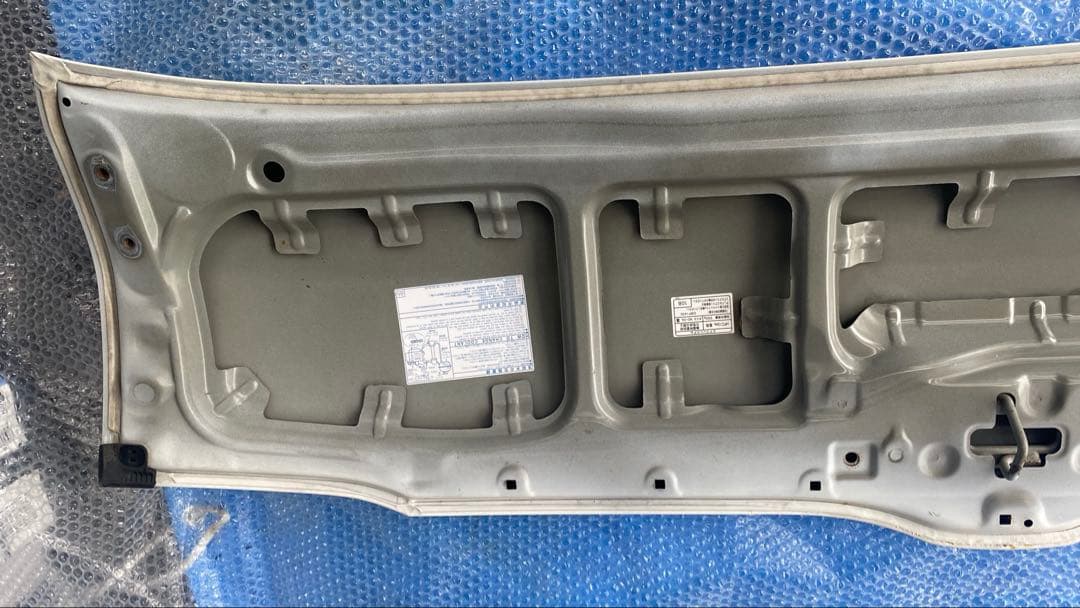 200系ハイエース 純正ボンネット 058ホワイト