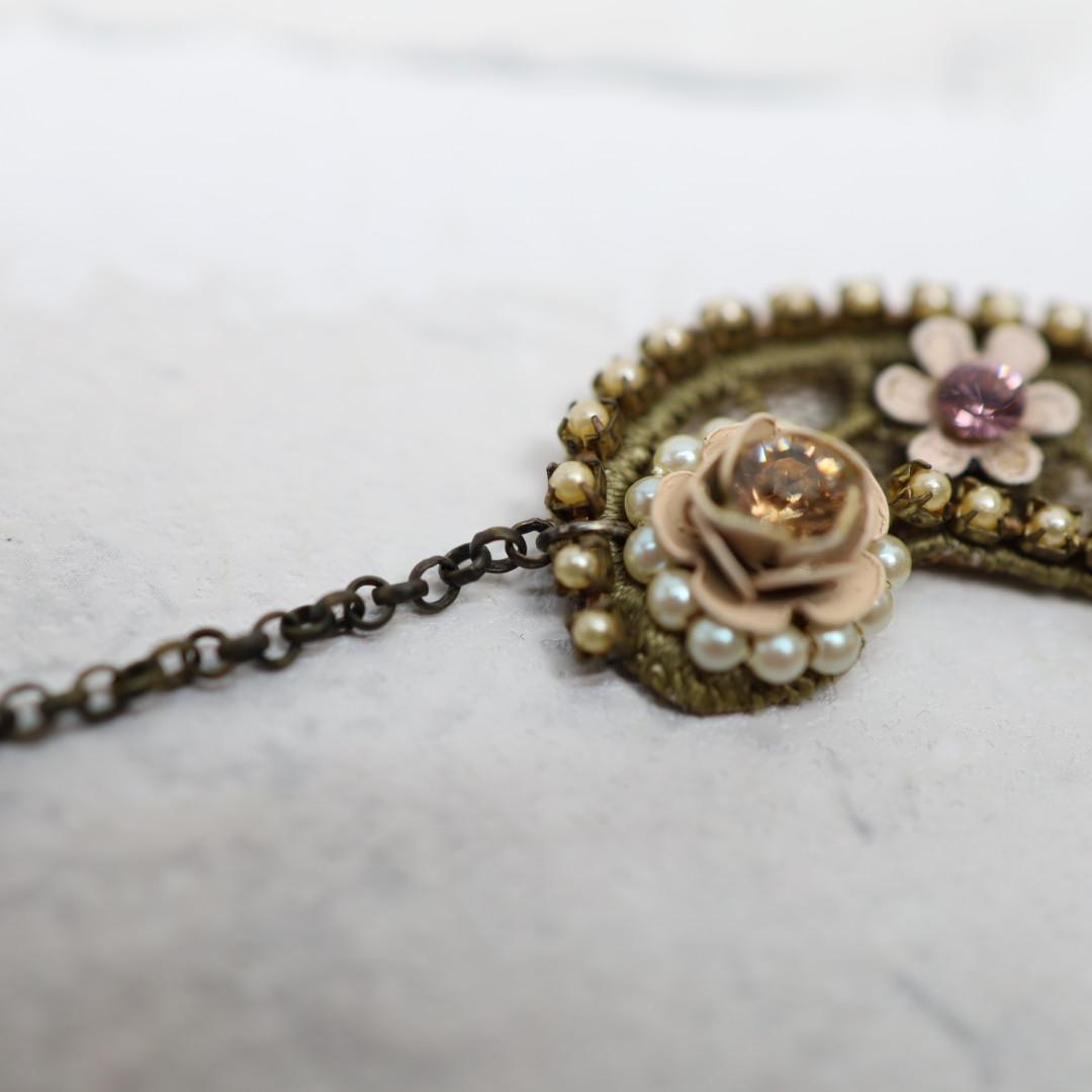 希少 ミハエルネグリン ネックレス フラワーモチーフ ラインストーン