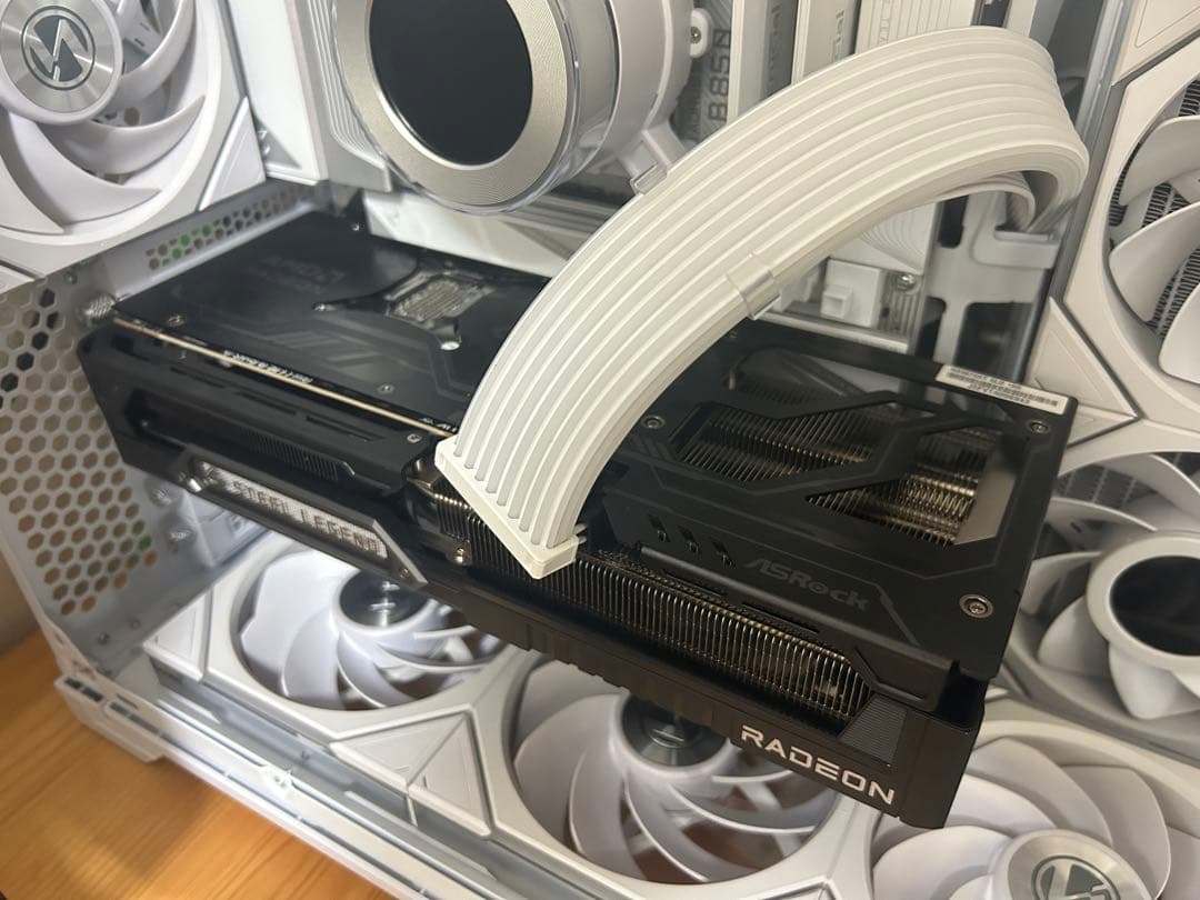 グラフィックボード・グラボ・ビデオカード ASRock Steel Legend Radeon RX9070XT 16GB