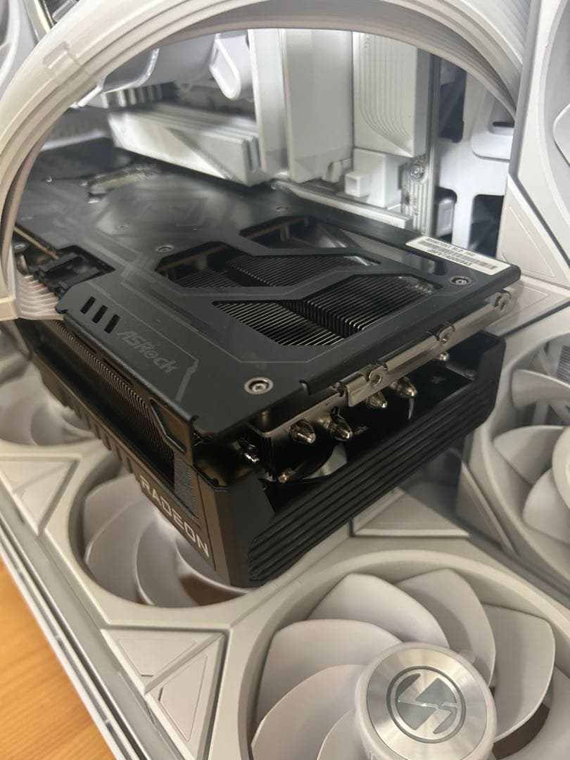 グラフィックボード・グラボ・ビデオカード ASRock Steel Legend Radeon RX9070XT 16GB