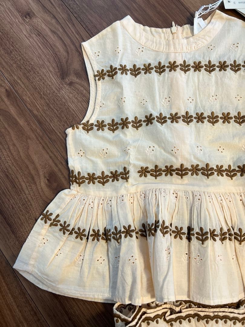 新品　Apolina Wini Trouset set milk 7-9Y