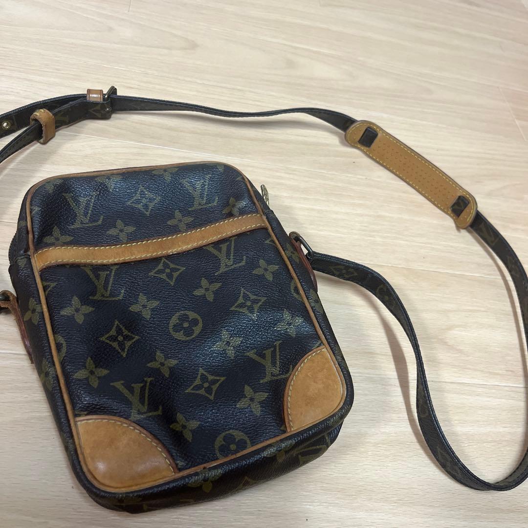 VUITTON ショルダーバッグ