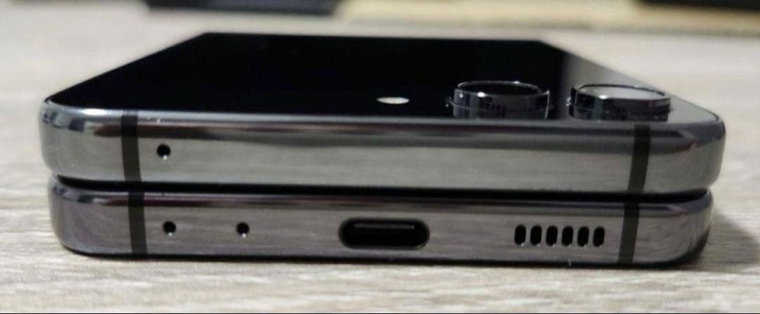 galaxy z flip5 グラファイト　本体のみ