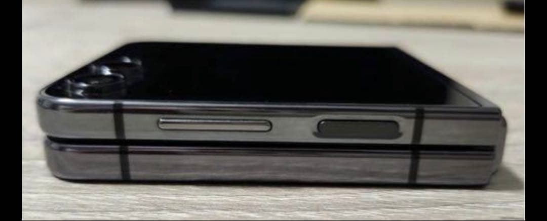 galaxy z flip5 グラファイト　本体のみ