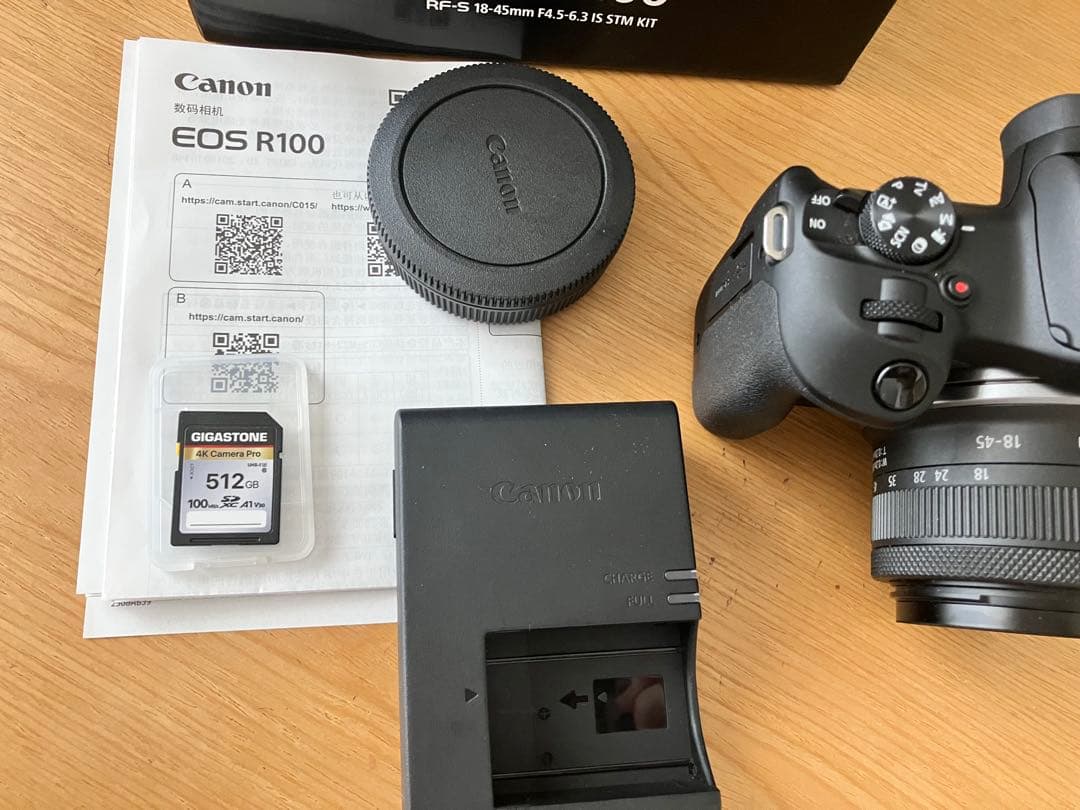 Canon EOS R100 一眼レフカメラ　SDカード付き。