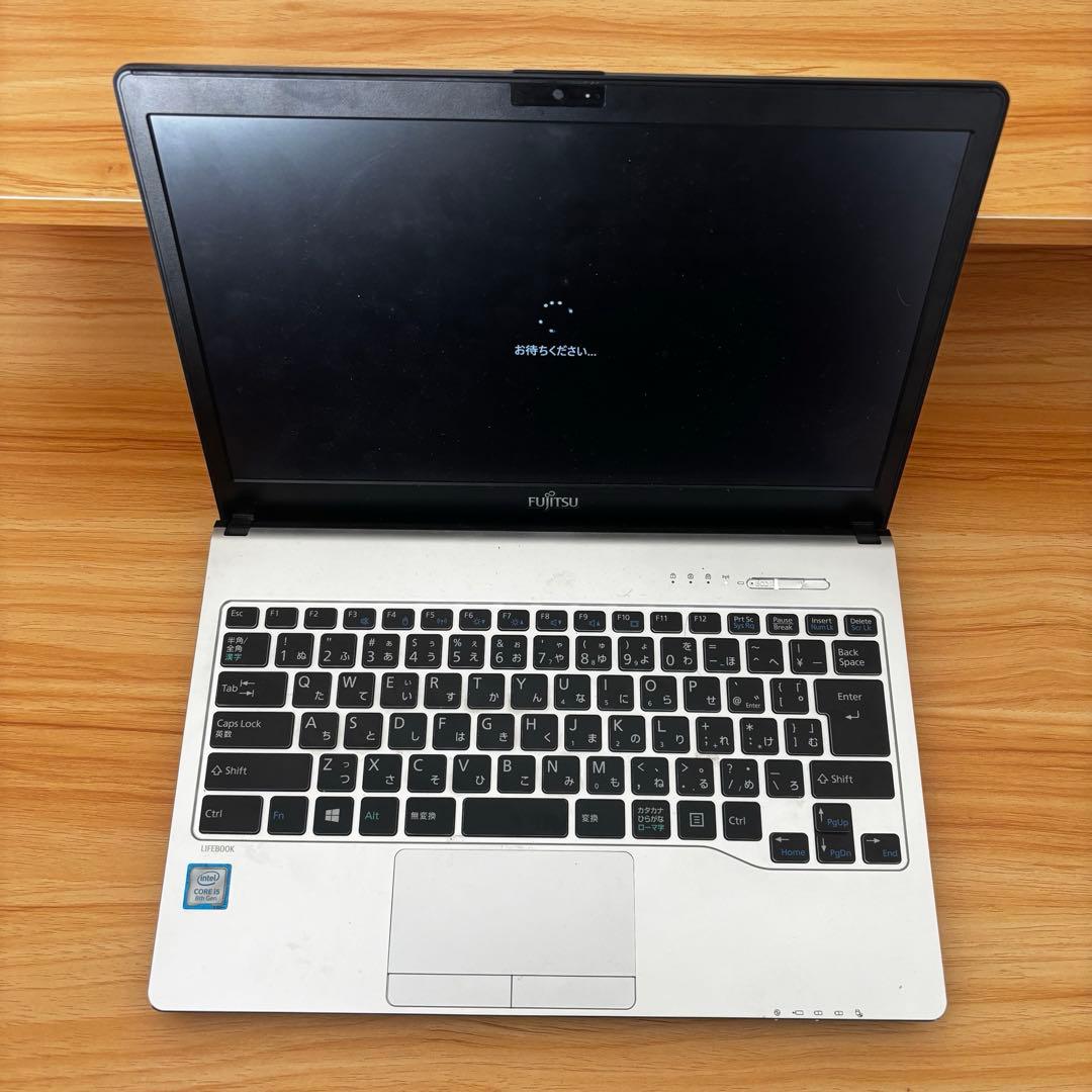 【FUJITSU】ノートPC i5搭載 メモリ8GBSSD256GB／Win11