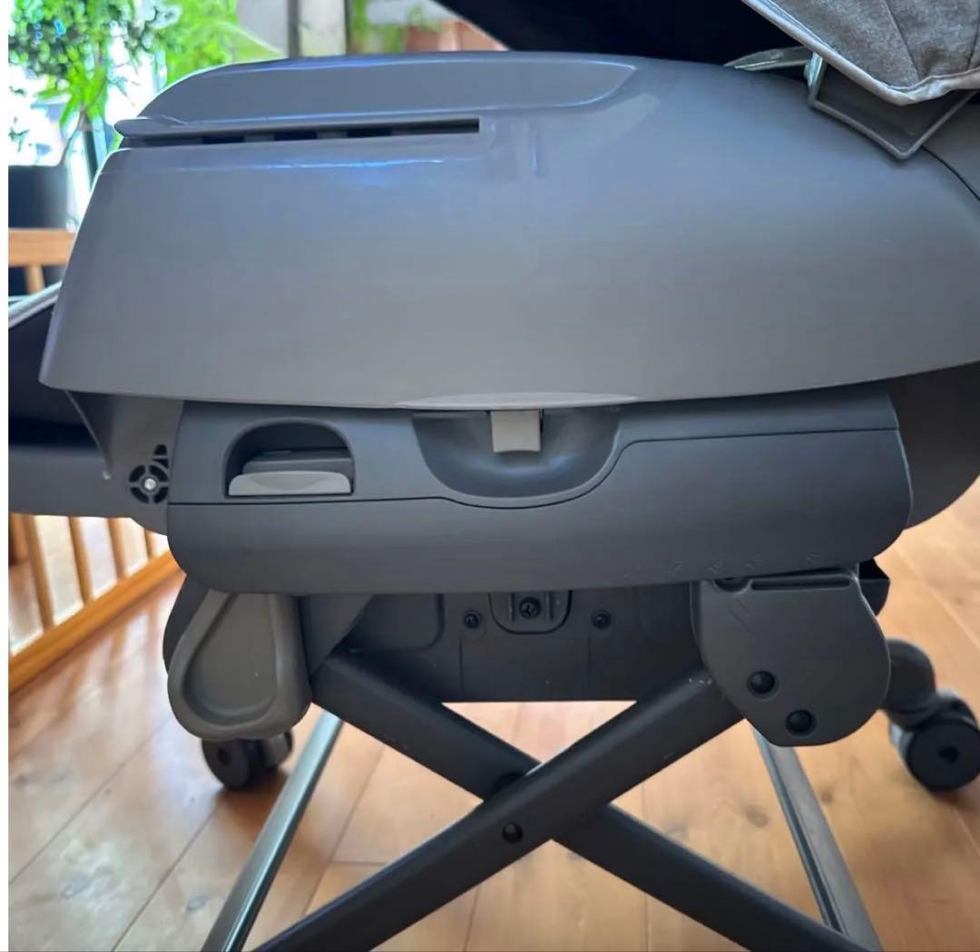 美品　コンビ　ネムリラ　オートスイング　ベージュ　ハイローチェア　電動