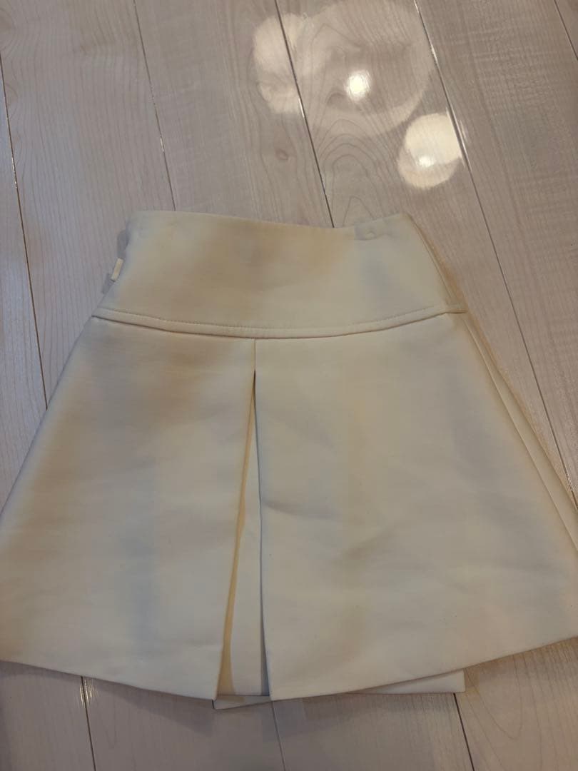 ぴ*様 VUITTON ホワイトリングディテールAラインミニスカート