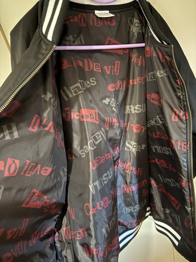 Disney ヴィランズ　ユニセックススカジャン