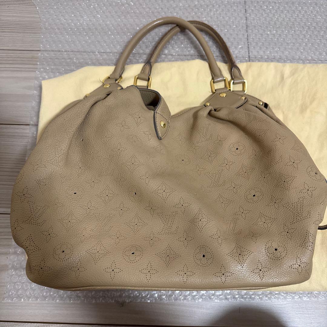 ショルダーバッグ　LOUIS VUITTON マヒナXL