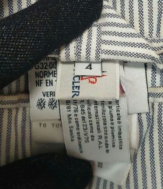 MONCLER　GAMMEBLEU 　ダウンベスト モンクレール　ガムブルー