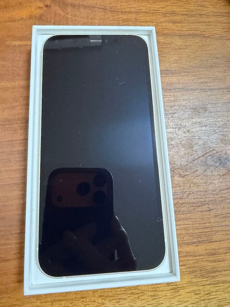 Apple iPhone 12 ホワイト 本体　64GB バッテリー88%