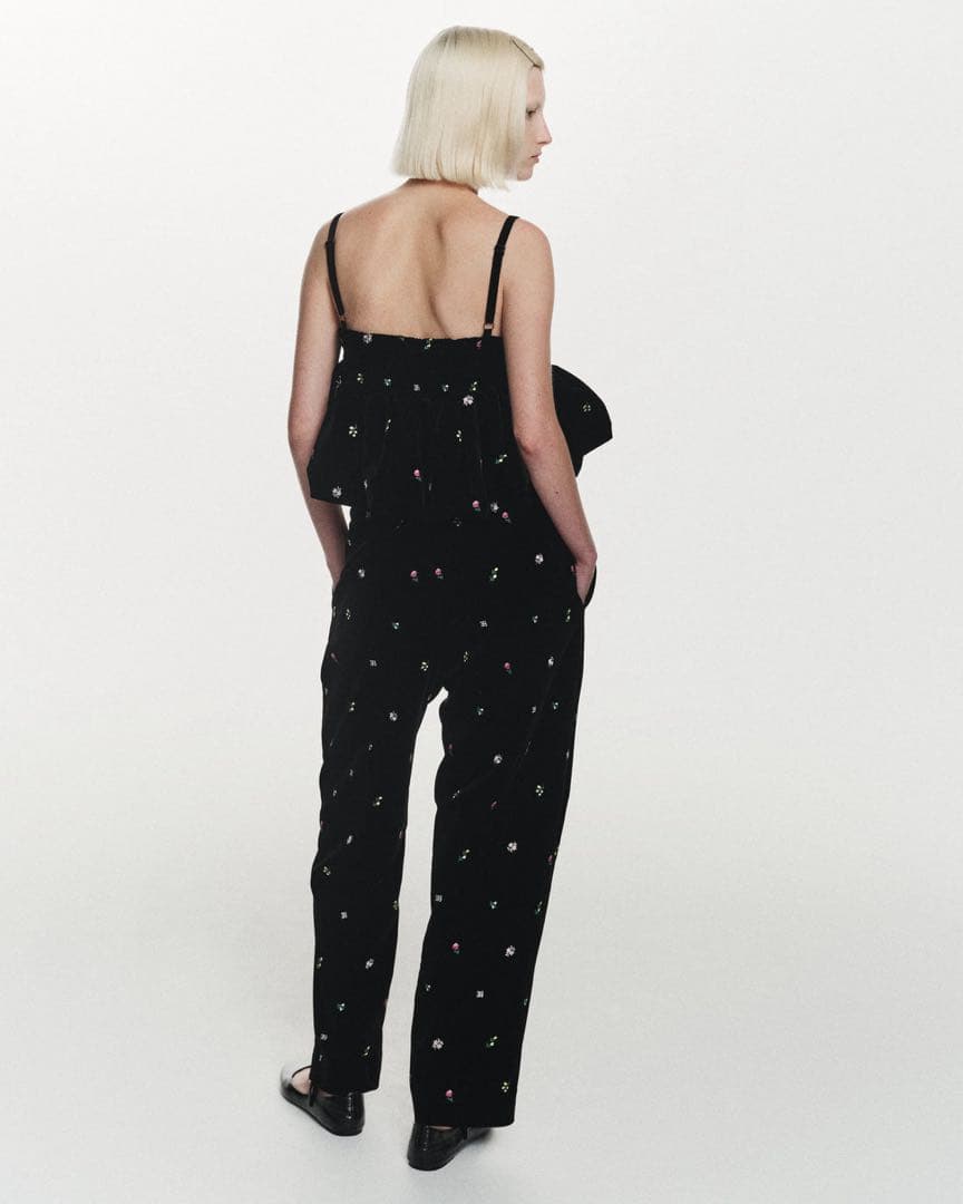 【新品未使用】Bibiy. 刺繍ベルベットパンツ ブラック