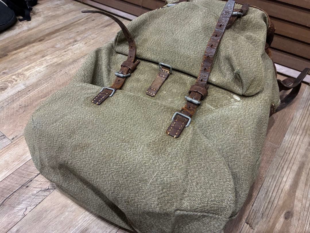 ごま塩　スイス軍　1960年　リュック