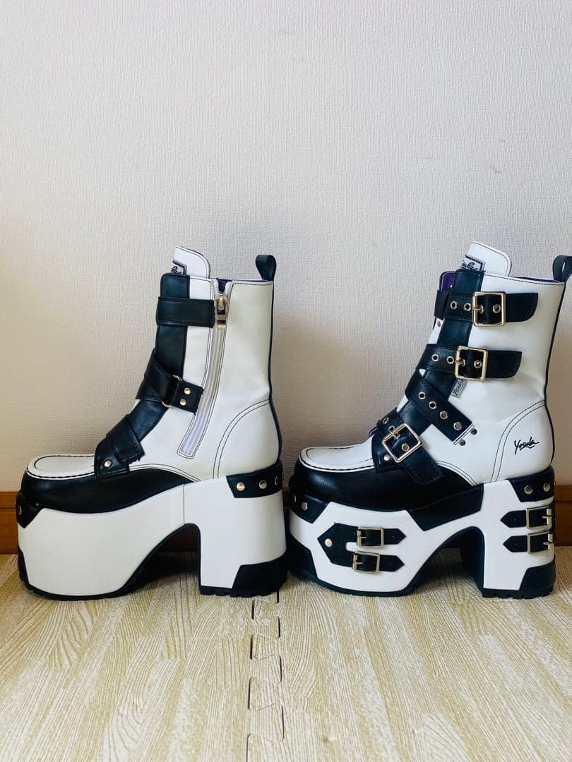 9194.【極美品】完売サイズ!! YOUSUKE 厚底 ベルト 鋲打ち ブーツ