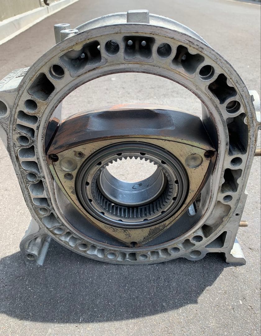 MAZDA 13B ロータリーエンジンハウジング