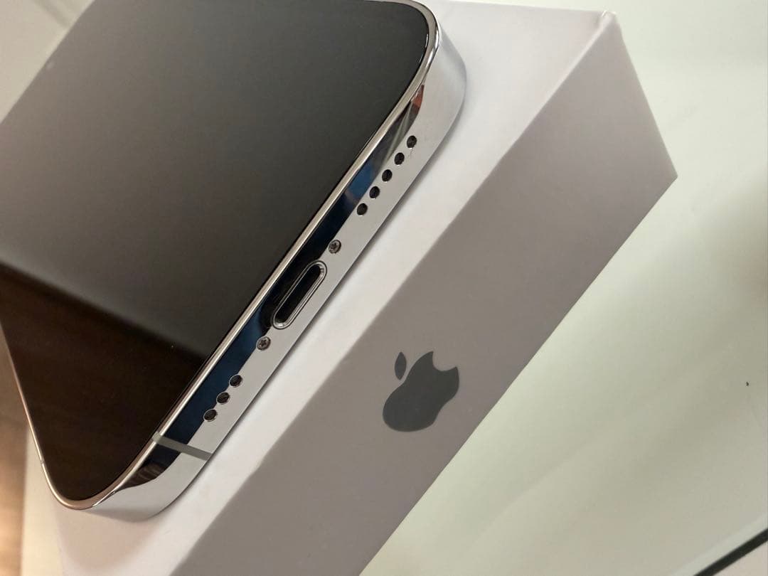 Apple iPhone 14 Pro ホワイト　本体