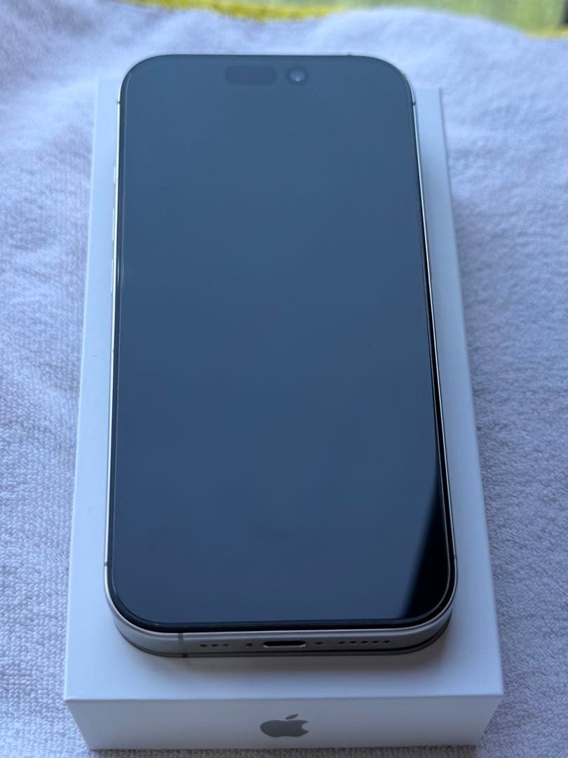 Apple iPhone 16 Pro 128GB 本体 ホワイトチタニウム