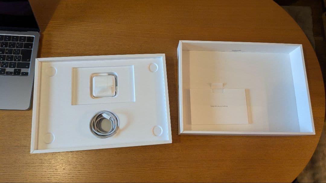 Apple MacBook Air M2 13inch 8　16GB256GB