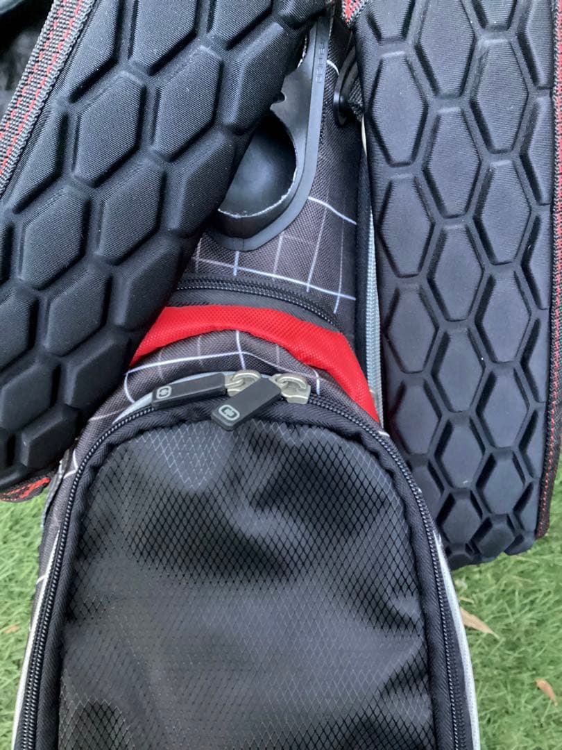 シ*バ様 OGIO オジオオゾンXXスタンドキャディバッグ