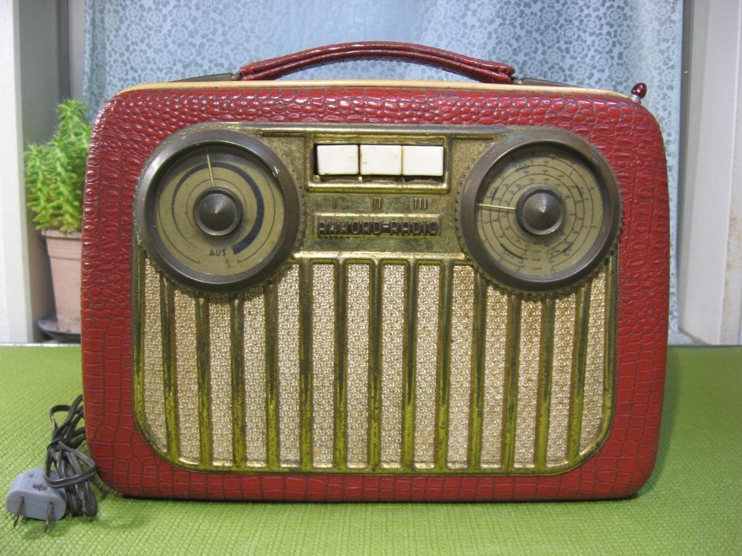 【超レア】ドイツ AKKORD Pinguin 55 UKW 7球真空管ラジオ