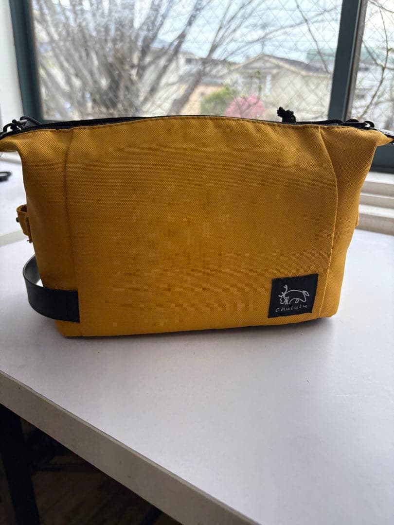 Canon EOS M200 ダブルズームキット ホワイト　ミラーレス一眼