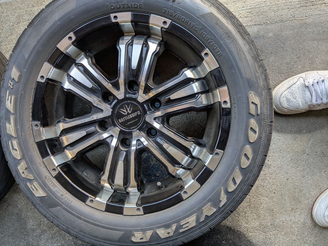 ゆーあ ロクサーニバトルシップ2 17インチタイヤホイールセット