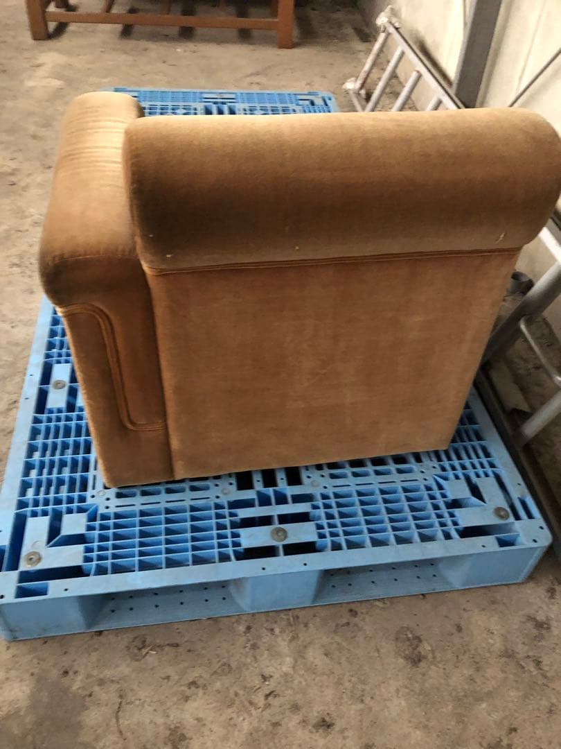 左肘付きソファ