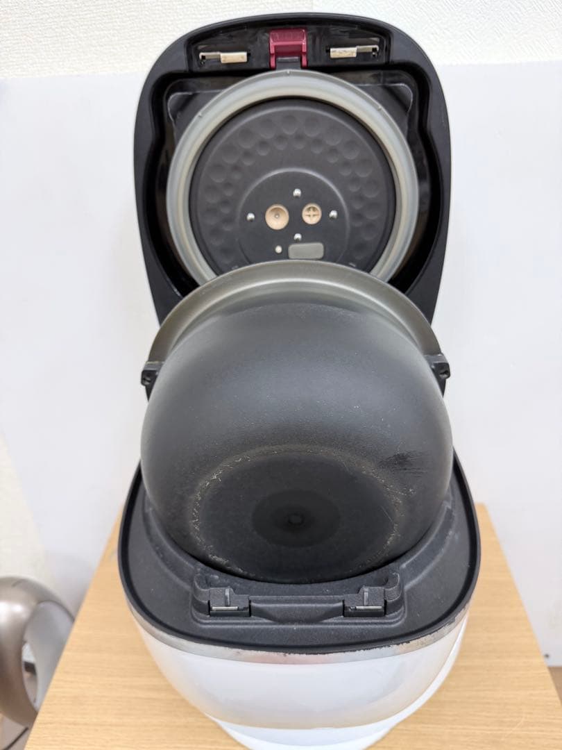 TIGERタイガーIH圧力炊飯器JPC-A101 1.0L 5.5合2018年製