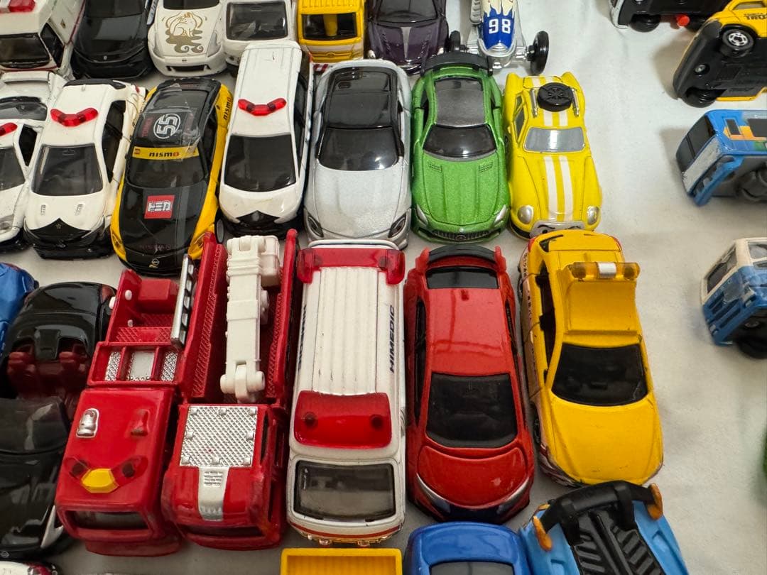 トミカ　ミニカー　１２８個　まとめ売り　カーズ　ディズニートミカ　トミカ博