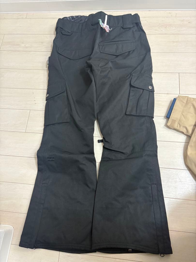 レディース　スノーボードウェアセット（ジャケット・パンツ・手袋・ゴーグル、帽子）