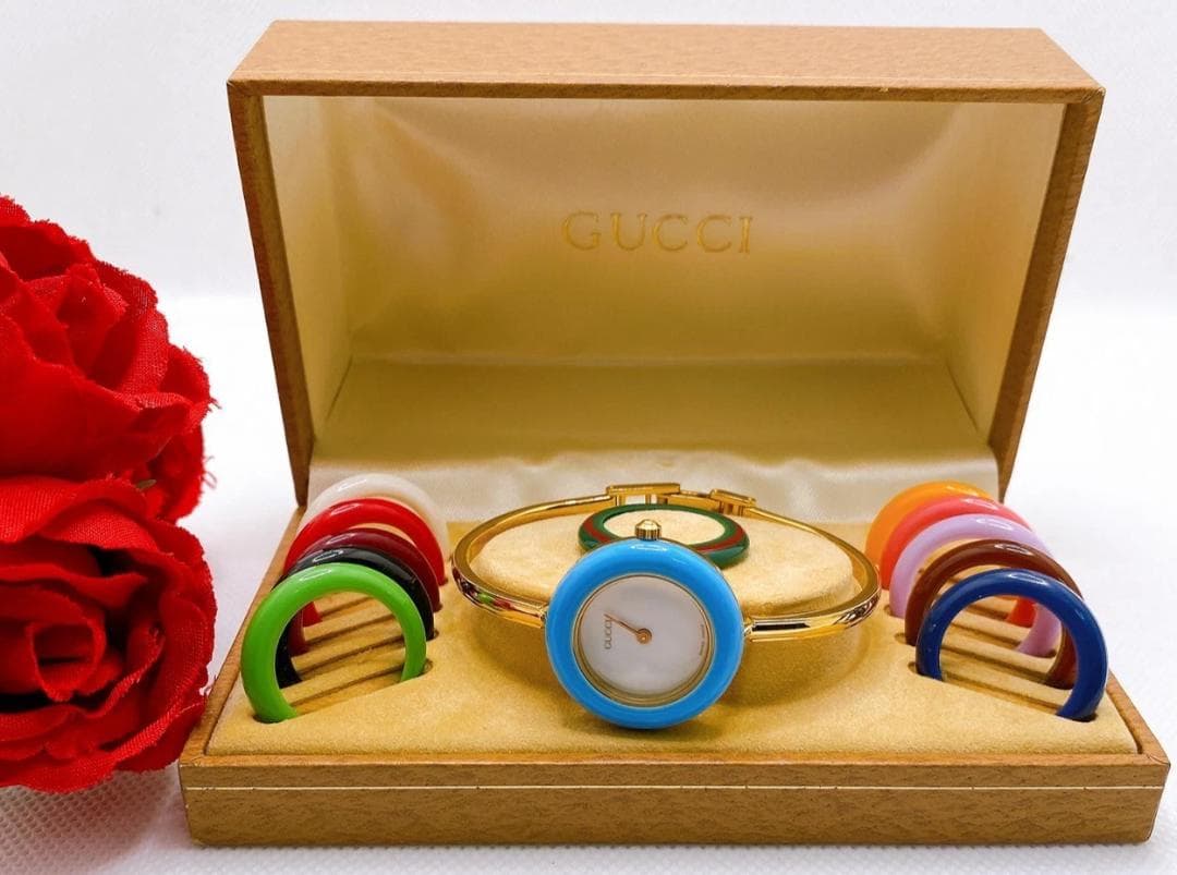 GUCCI バングル時計 カラフルバンド付きチェンジ ベゼル