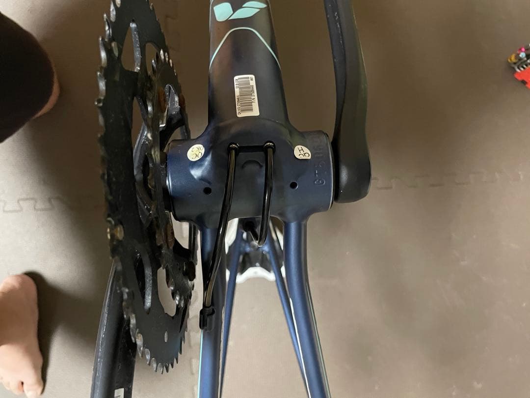 ジャイアント　Liv AVAIL 1 フレーム、クランクセット